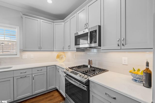 36 Peckham Street, Greenville, SC 29607