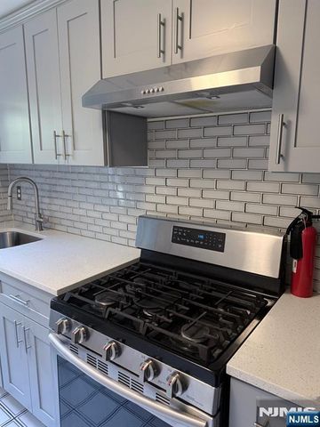 100 Huguenot, Englewood, NJ 07631
