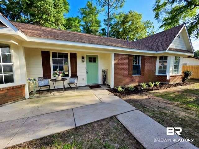 6505 Princeton Woods Drive, Mobile, AL 36618