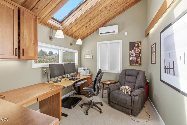 3153 Pepperwood Drive, Medford, OR 97504