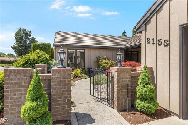 3153 Pepperwood Drive, Medford, OR 97504