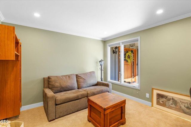 3153 Pepperwood Drive, Medford, OR 97504