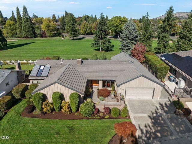 3153 Pepperwood Drive, Medford, OR 97504