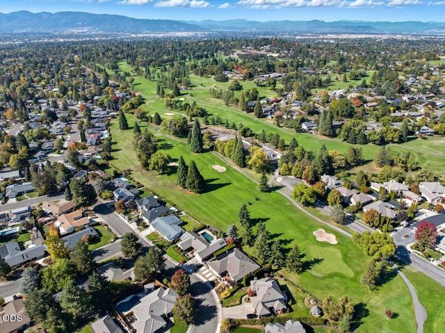 3153 Pepperwood Drive, Medford, OR 97504