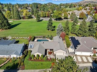 3153 Pepperwood Drive, Medford, OR 97504