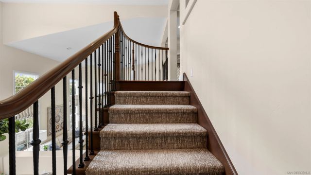 5437 Caminito Bayo, La Jolla, CA 92037