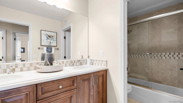 5437 Caminito Bayo, La Jolla, CA 92037
