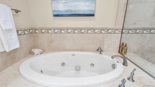 5437 Caminito Bayo, La Jolla, CA 92037