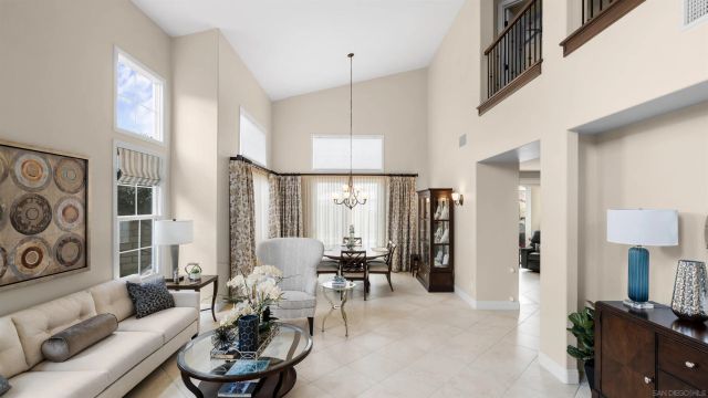 5437 Caminito Bayo, La Jolla, CA 92037