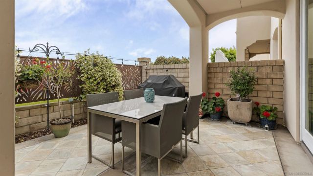 5437 Caminito Bayo, La Jolla, CA 92037