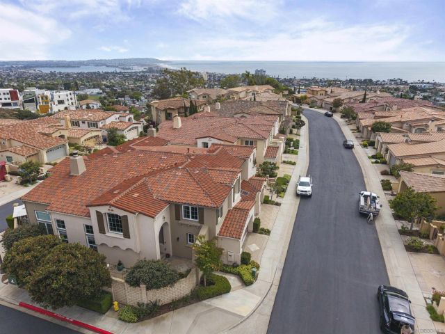 5437 Caminito Bayo, La Jolla, CA 92037