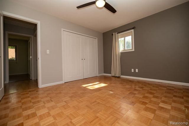 9185 Ashdown Avenue, White Lake, MI 48386