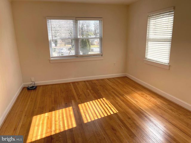 7132 PARKVIEW AVE, Falls Church, VA 22042