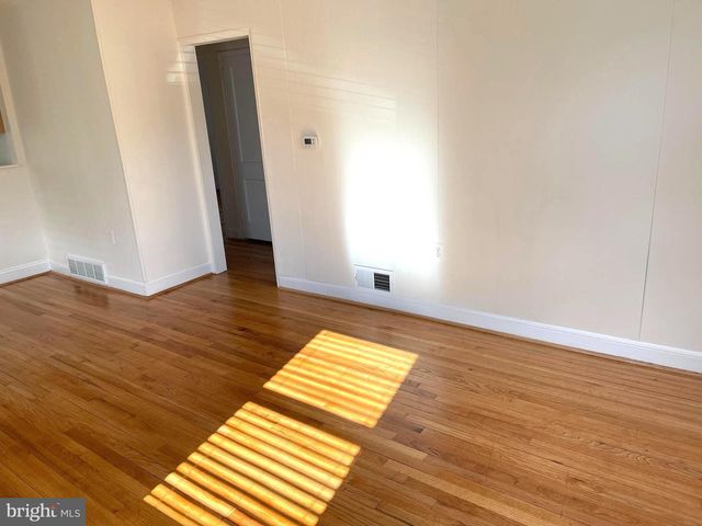 7132 PARKVIEW AVE, Falls Church, VA 22042