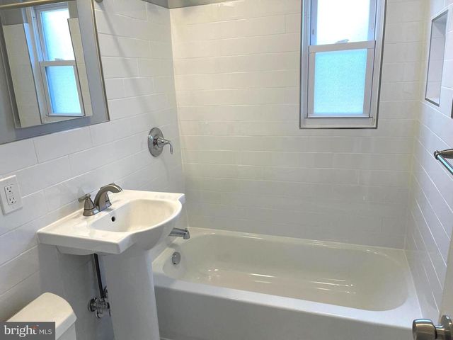 7132 PARKVIEW AVE, Falls Church, VA 22042