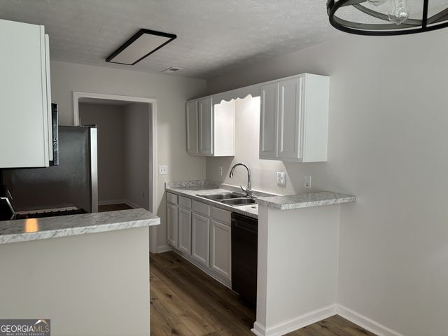 2819 New South Drive, Marietta, GA 30066