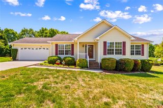 125 Fawnwood Drive, Statesville, NC 28625
