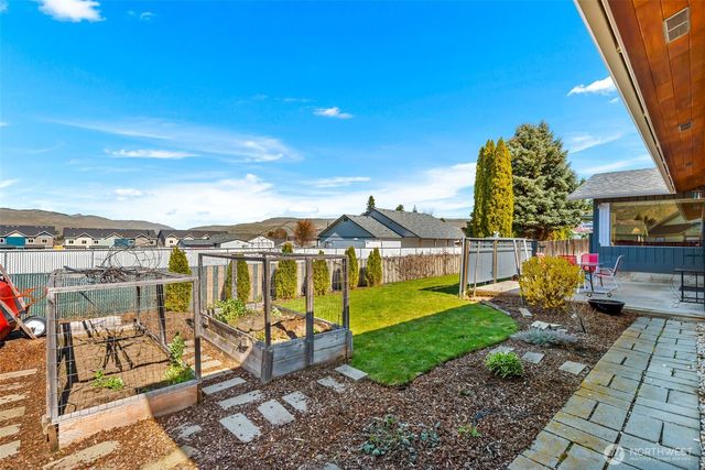 1320 Seneca Street, Wenatchee, WA 98801