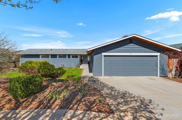 1320 Seneca Street, Wenatchee, WA 98801