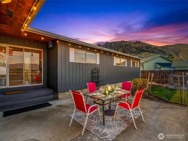 1320 Seneca Street, Wenatchee, WA 98801