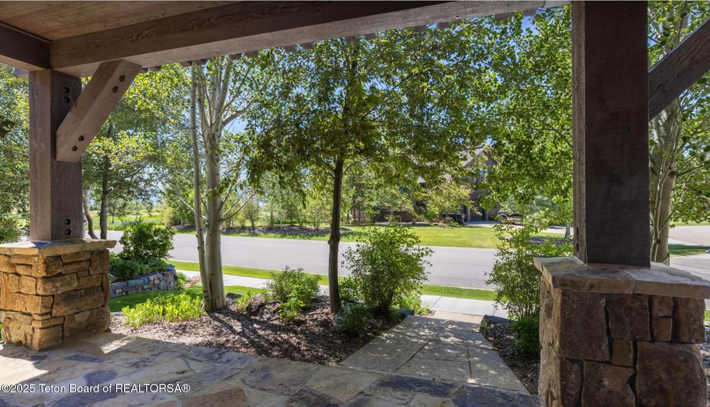 377 WOODLAND STAR Drive, Driggs, ID 83422 photo 16