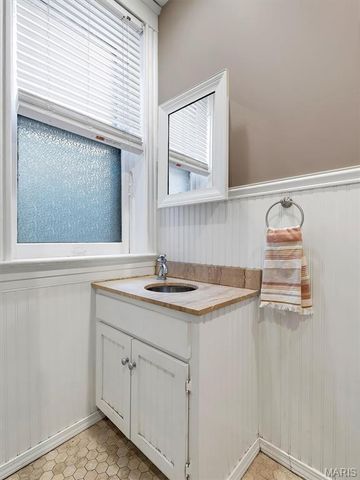 3548 Victor Street 2W, St Louis, MO 63104
