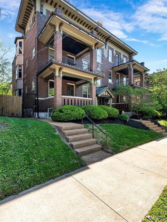 3548 Victor Street 2W, St Louis, MO 63104
