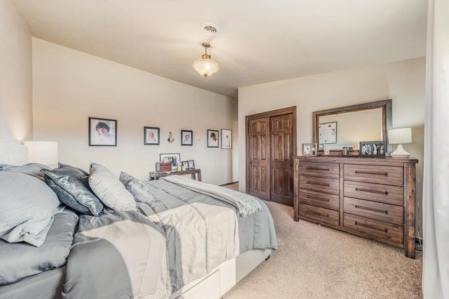 1072 W WILLIS WAY, Appleton, WI 54913