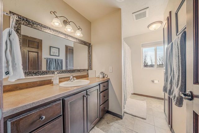 1072 W WILLIS WAY, Appleton, WI 54913