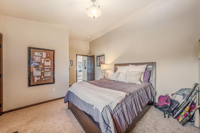 1072 W WILLIS WAY, Appleton, WI 54913