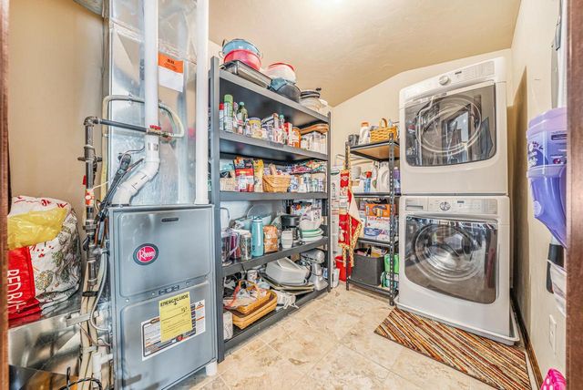 1072 W WILLIS WAY, Appleton, WI 54913