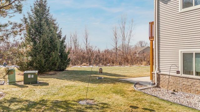 1072 W WILLIS WAY, Appleton, WI 54913