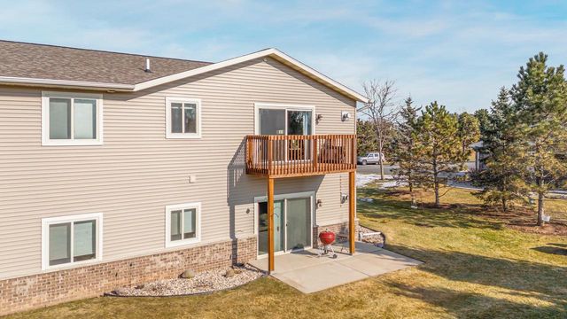 1072 W WILLIS WAY, Appleton, WI 54913