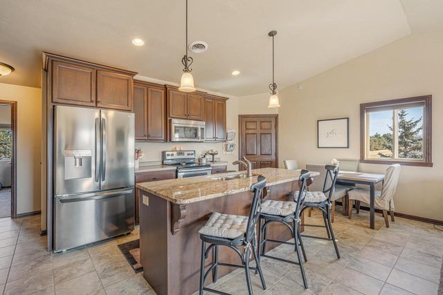 1072 W WILLIS WAY, Appleton, WI 54913