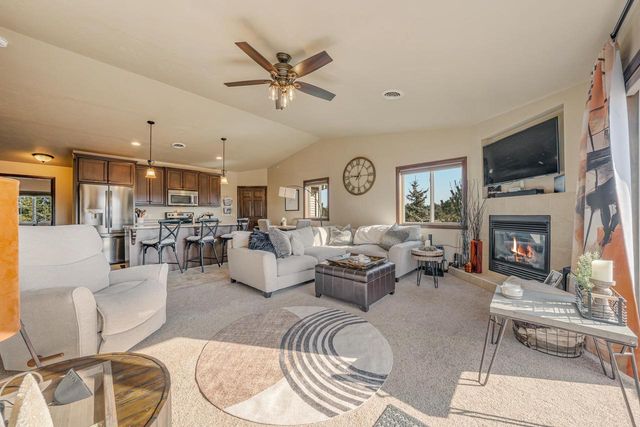 1072 W WILLIS WAY, Appleton, WI 54913