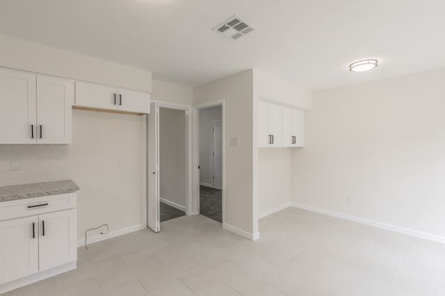 4348 Selkirk Drive W, Fort Worth, TX 76109