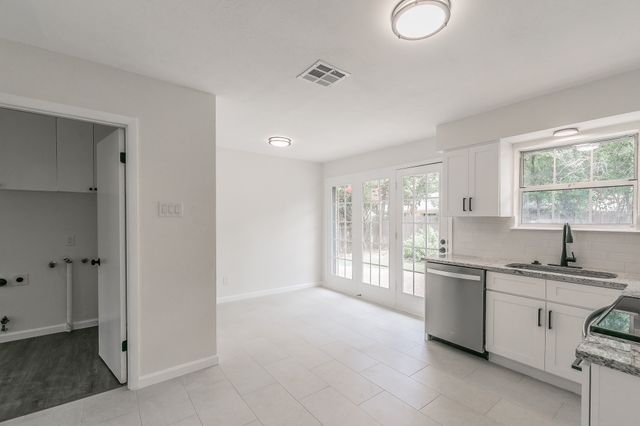 4348 Selkirk Drive W, Fort Worth, TX 76109