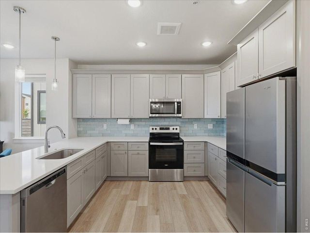 2402 49th Ave Ct 40, Greeley, CO 80634