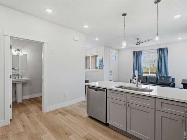 2402 49th Ave Ct 40, Greeley, CO 80634