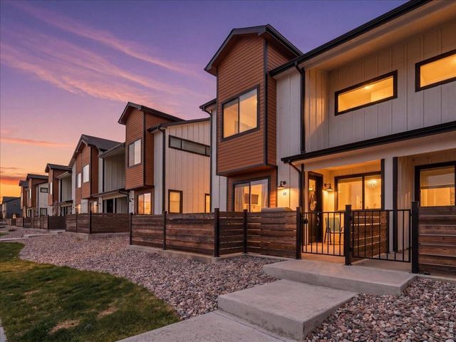 2402 49th Ave Ct 40, Greeley, CO 80634