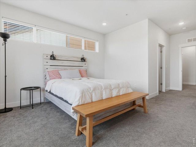 2402 49th Ave Ct 40, Greeley, CO 80634