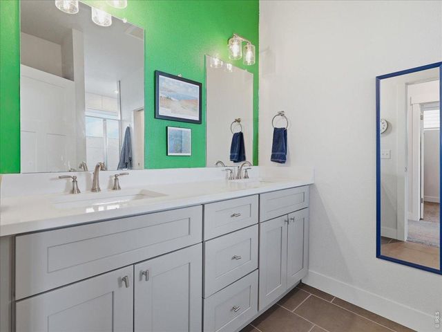 2402 49th Ave Ct 40, Greeley, CO 80634