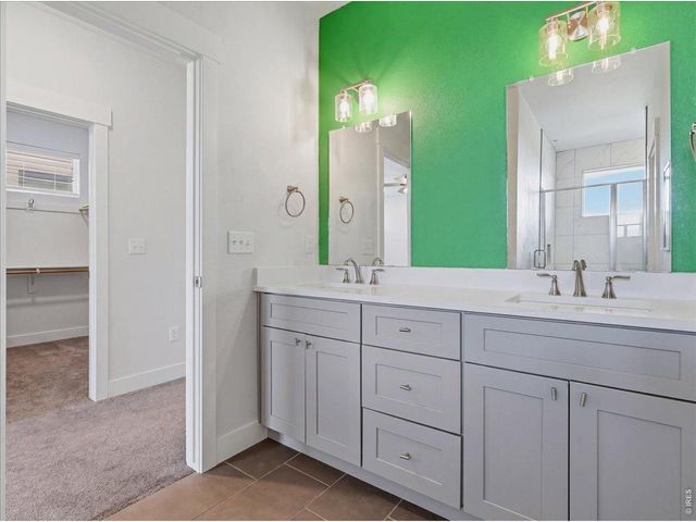 2402 49th Ave Ct 40, Greeley, CO 80634