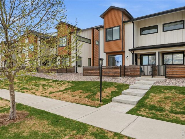 2402 49th Ave Ct 40, Greeley, CO 80634