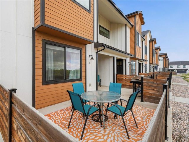 2402 49th Ave Ct 40, Greeley, CO 80634