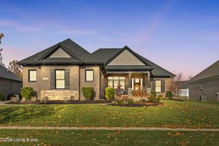 13015 Dove Point Pl, Louisville, KY 40299