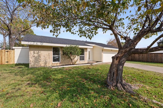 1317 Marblehead Drive, Lewisville, TX 75067