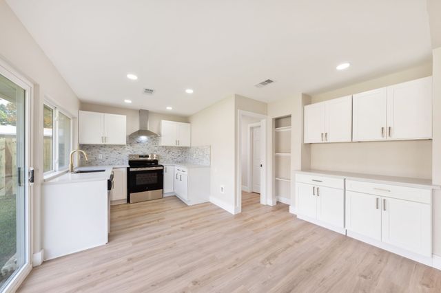 1317 Marblehead Drive, Lewisville, TX 75067