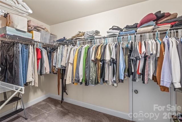 1043 Kalli Drive, Matthews, NC 28104