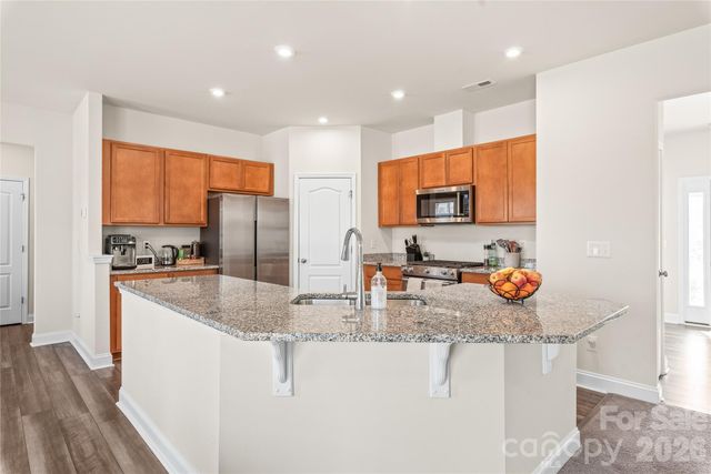 1043 Kalli Drive, Matthews, NC 28104